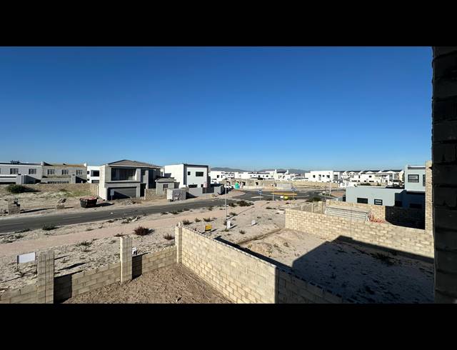 4 BEDROOM HOUSE FOR SALE IN SANDOWN